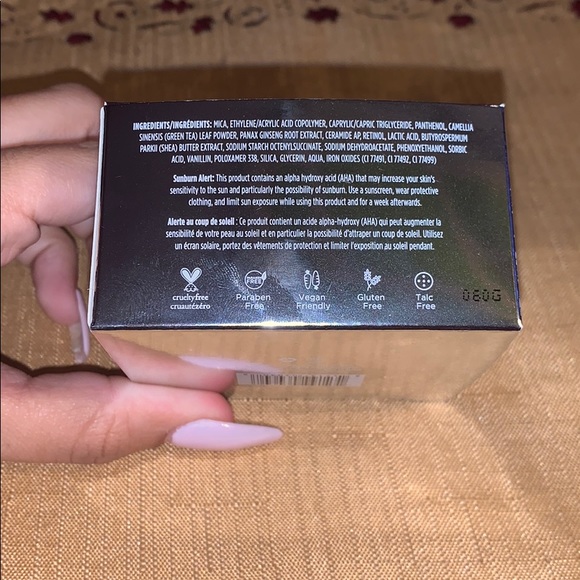 ✨Pur Minerals- Translucent Loose Setting Powder - Picture 2 of 3